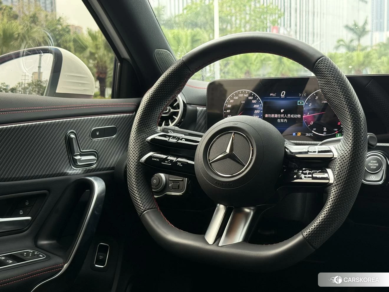 Mercedes-Benz Class A 2025 Белый из Китая, фото 3