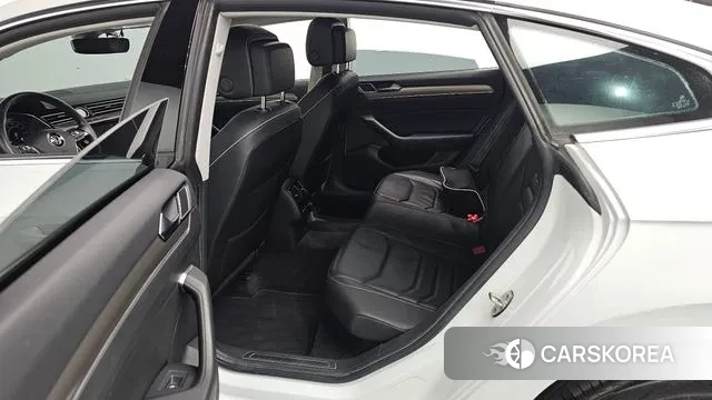 Volkswagen Arteon 2019 Серебристо-серый из Кореи, фото 3