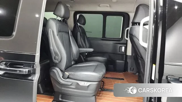 Hyundai Staria 2021 Черный из Кореи, фото 3