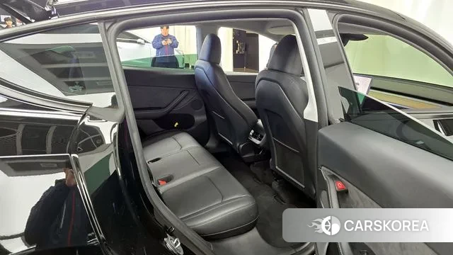 Tesla Model Y 2024 Черный из Кореи, фото 3