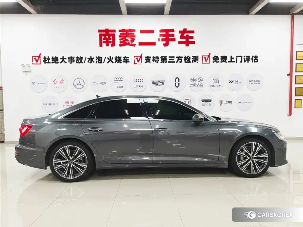 Audi A6L 2022 Silver/gray из Китая, фото 3