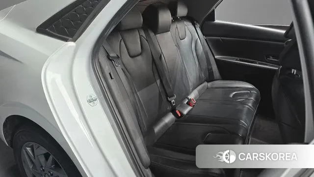 Hyundai The New Avante (CN7) 2023 Белый из Кореи, фото 3