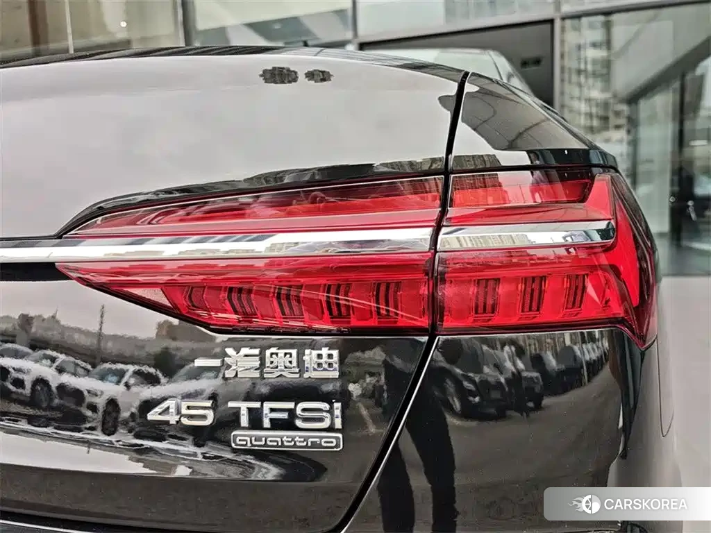 Audi A6L 2024 Черный из Китая, фото 3