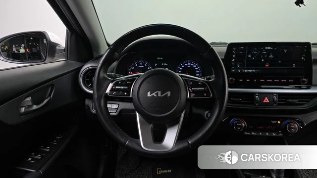 Kia The New K3 2nd generation 2021 Белый из Кореи, фото 3