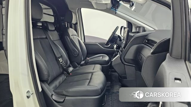 Hyundai Staria 2021 Белый из Кореи, фото 3