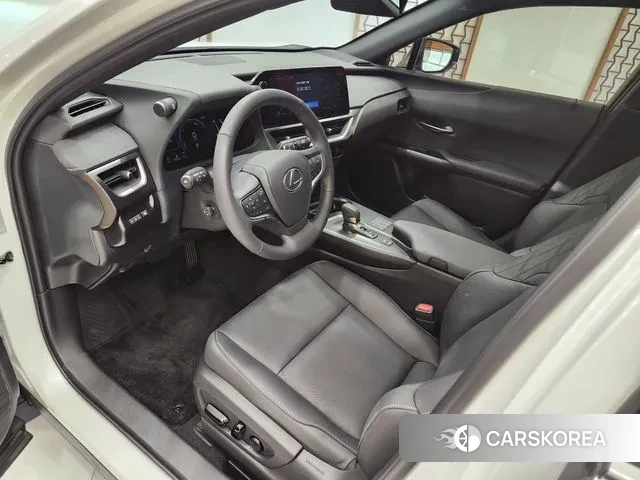 Lexus UX300h id 3079931 из Кореи 3