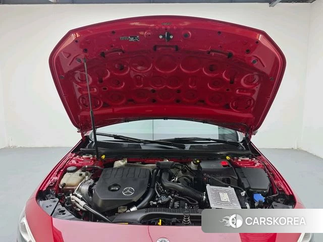 Mercedes-Benz Class A 2023 Красный из Китая, фото 3