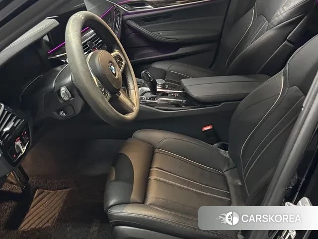 BMW 5 Series (G30) 2022 Черный из Кореи, фото 3