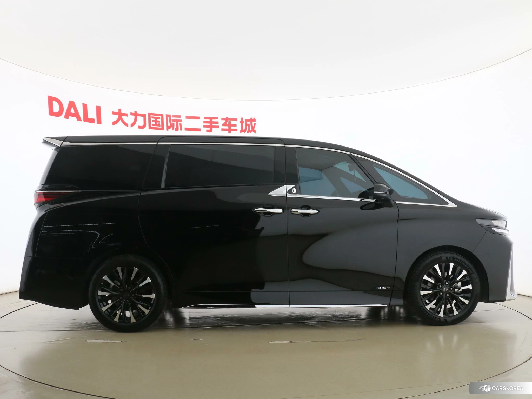 Toyota Vellfire 2023 Черный из Китая, фото 3