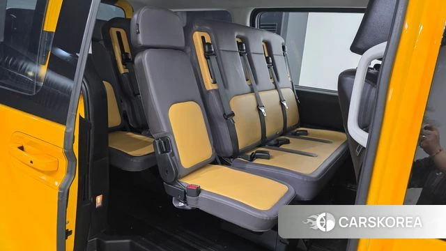 Hyundai Staria 2022 Желтый из Кореи, фото 3