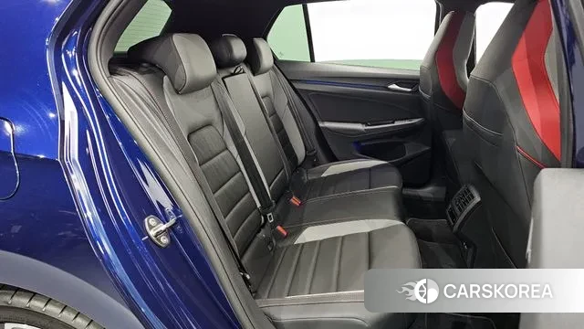 Volkswagen Golf 8th Generation 2023 Синий из Кореи, фото 3