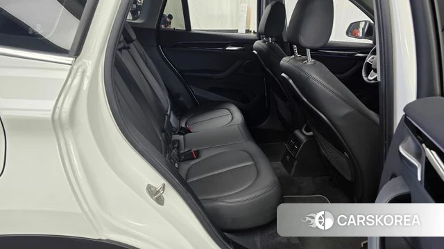 BMW X1 (F48) 2021 Белый из Кореи, фото 3