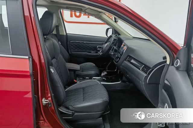 Mitsubishi  Outlander 2021 Красный из Китая, фото 3