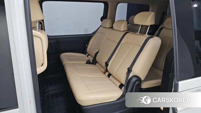 Hyundai Staria 2023 Белый из Кореи, фото 3