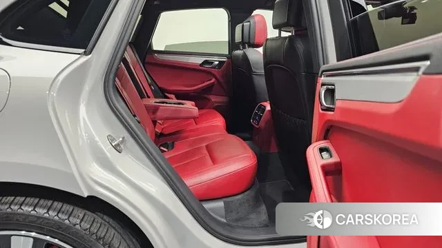 Porsche Macan 2023 Жемчужный цвет из Кореи, фото 3