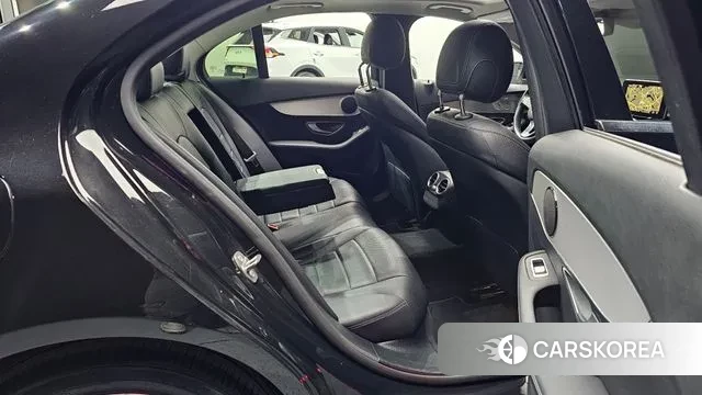 Mercedes-Benz C-Class W205 2018 Черный из Кореи, фото 3