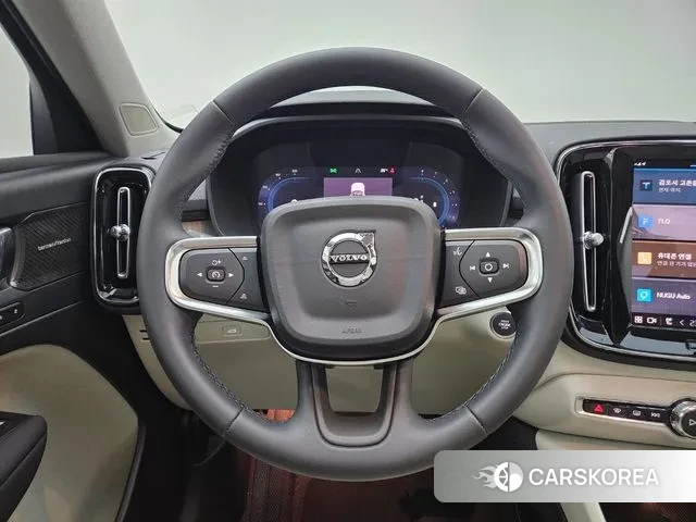 Volvo XC40 2025 Белый из Кореи, фото 3