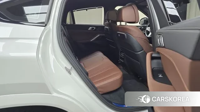 BMW X6 (G06) 2025 Белый из Кореи, фото 3