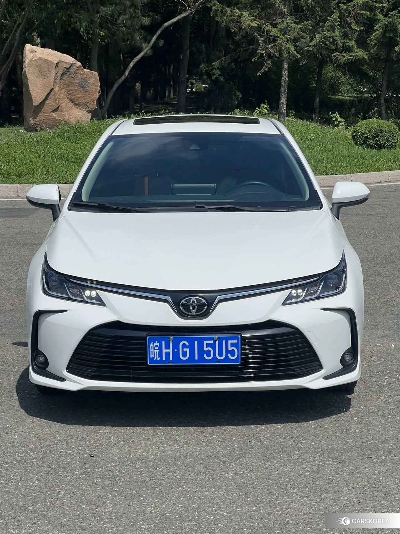 Toyota Corolla 2023 Белый из Китая, фото 3