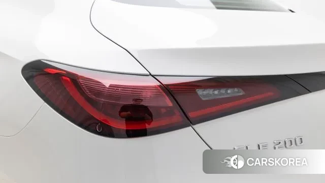 Mercedes-Benz CLE-Class C236 2024 Белый из Кореи, фото 3