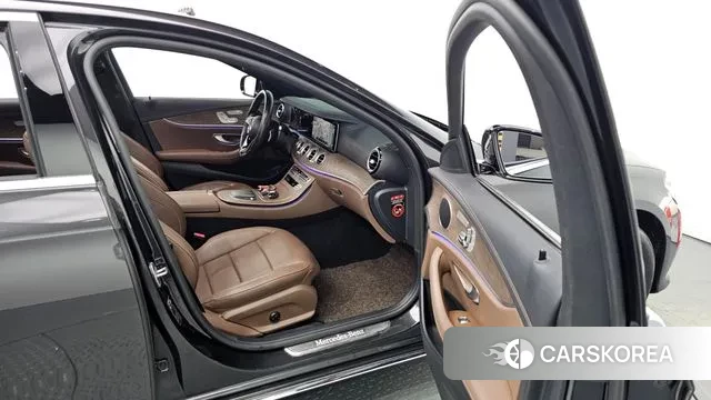 Mercedes-Benz E-Class W213 2021 Серый из Кореи, фото 3