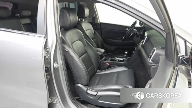 Kia Sportage The Bold 2019 Серебристо-серый из Кореи, фото 3