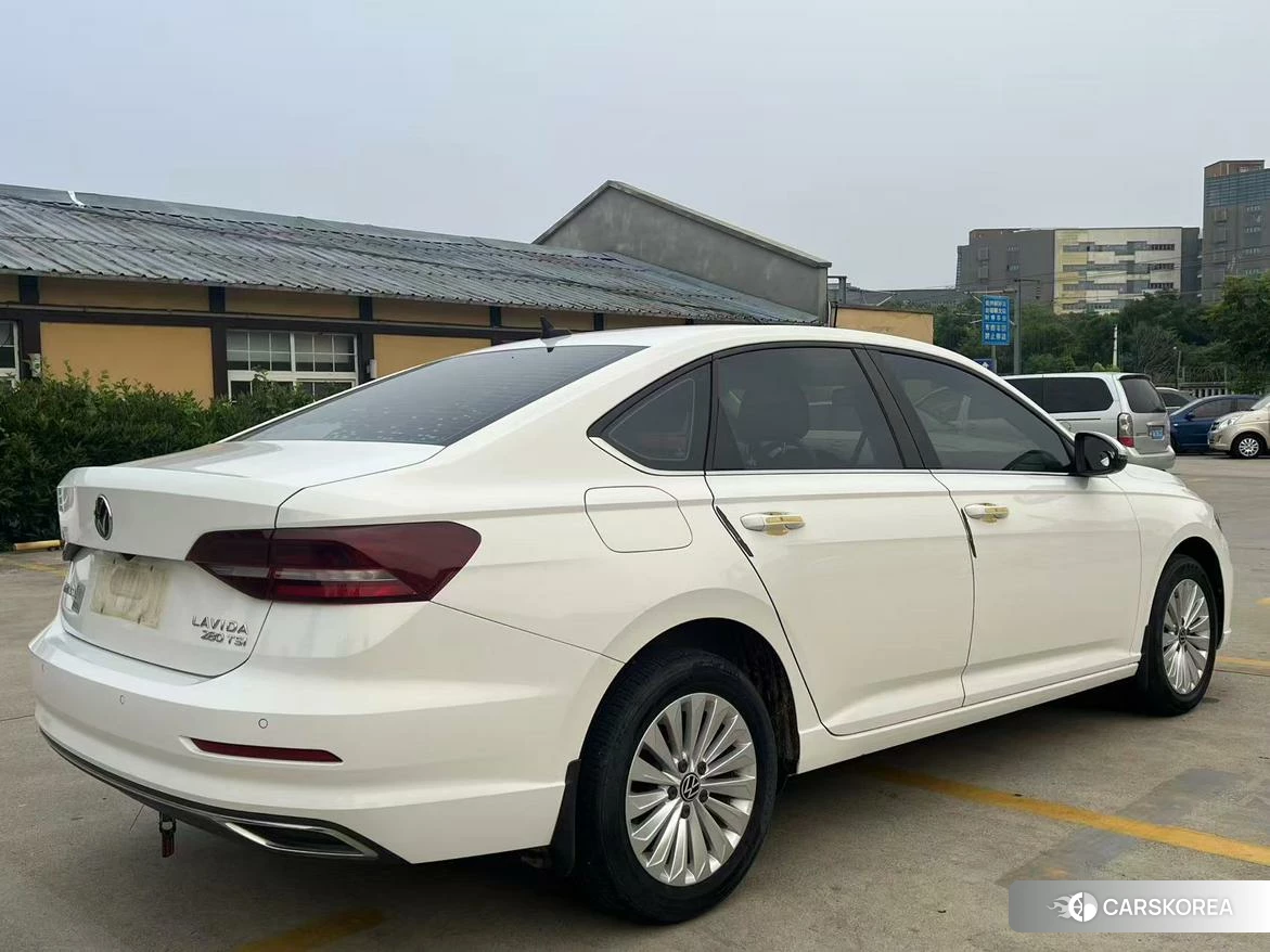 Volkswagen Lavida 2020 Белый из Китая, фото 3