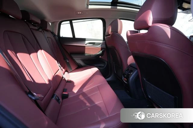 BMW X4 2025 Черный из Китая, фото 3