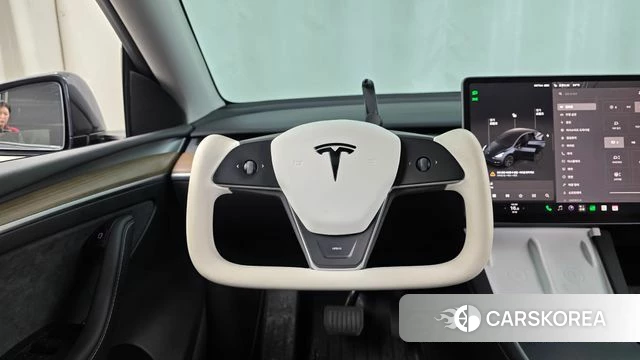 Tesla Model Y 2025 Серый из Кореи, фото 3