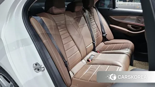 Mercedes-Benz E-Class W213 2018 Белый из Кореи, фото 3