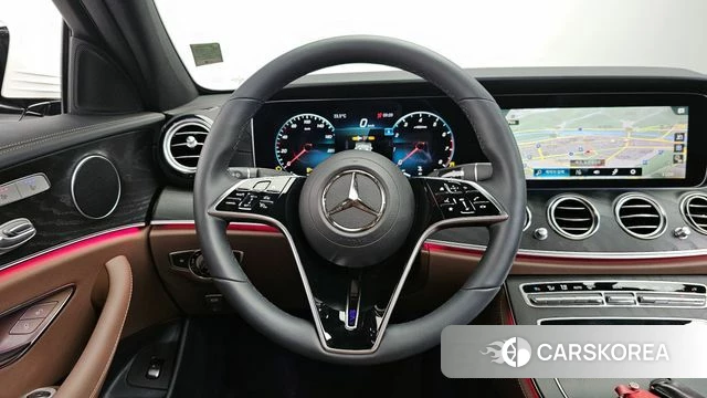 Mercedes-Benz E-Class W213 2023 Белый из Кореи, фото 3