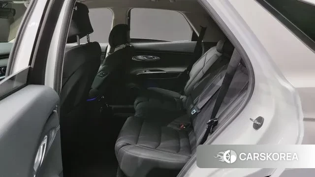 Genesis GV70 2023 Белый из Кореи, фото 3