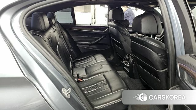 BMW 5 Series (G30) 2018 Серый из Кореи, фото 3