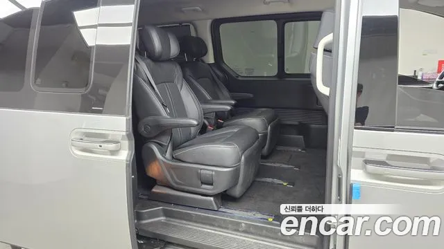 Hyundai Staria 2023 Серый из Кореи, фото 3