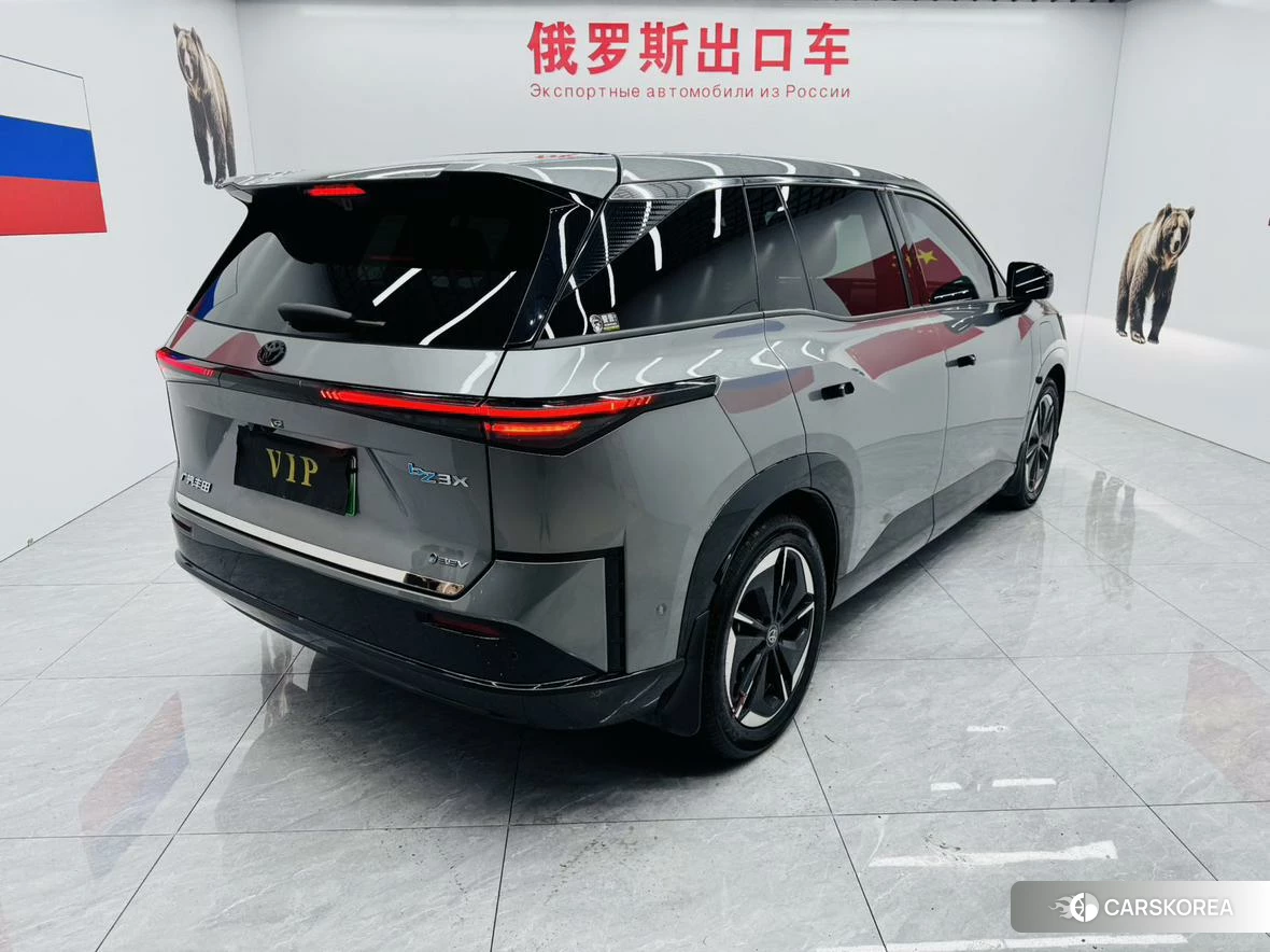 Toyota bZ3X 2025 Серебристо-серый из Китая, фото 3