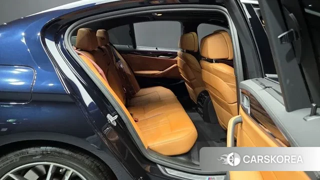 BMW 5 Series (G30) 2022 Черный из Кореи, фото 3