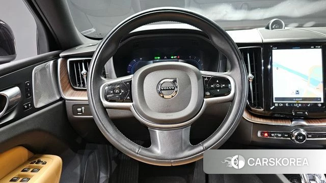 Volvo XC60 second Generation 2022 Черный из Кореи, фото 3