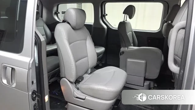 Hyundai The New Grand Starex 2019 Серебристо-серый из Кореи, фото 3