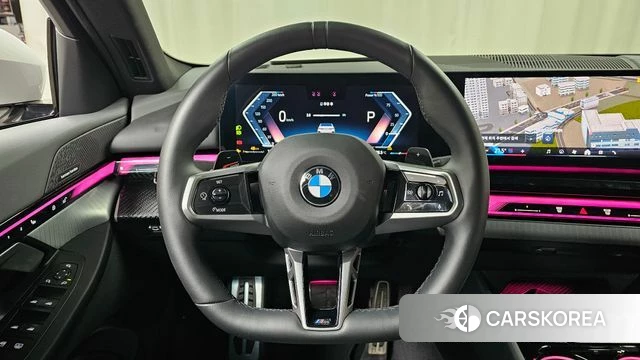 BMW 5 Series (G60) 2024 Белый из Кореи, фото 3
