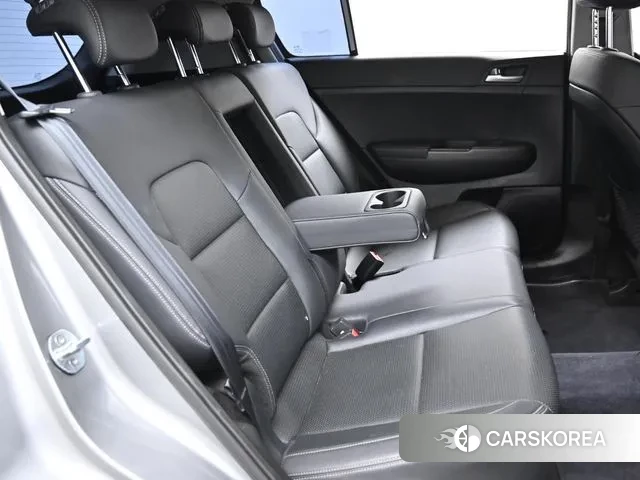 Kia Sportage The Bold 2021 Серый из Кореи, фото 3