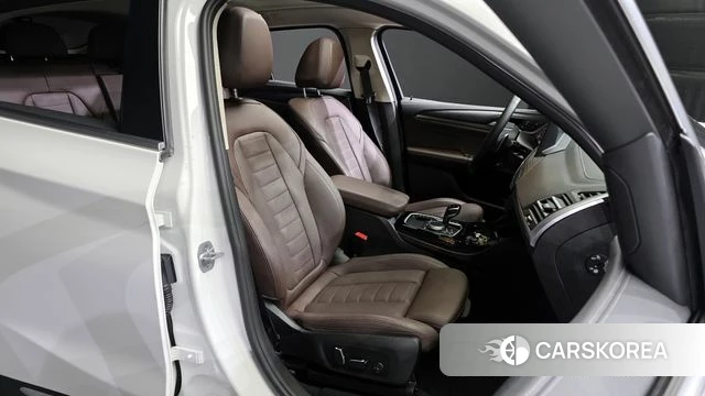 BMW X4 (G02) 2025 Белый из Кореи, фото 3