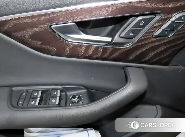 Audi Q7 (4M) 2021 Белый из Кореи, фото 3