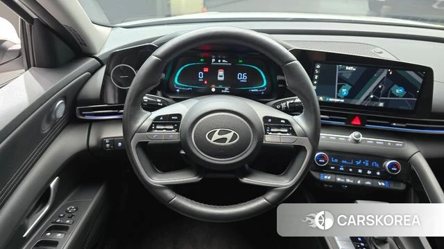 Hyundai The New Avante (CN7) 2023 Белый из Кореи, фото 3