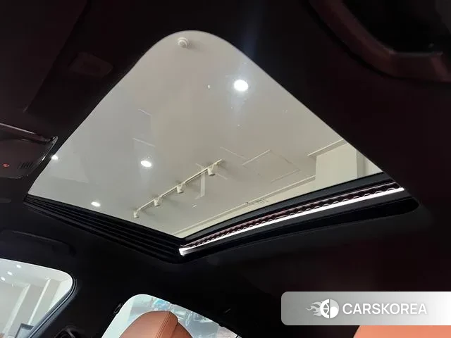 BMW 5 Series (G30) 2023 Черный двухцветный из Кореи, фото 3