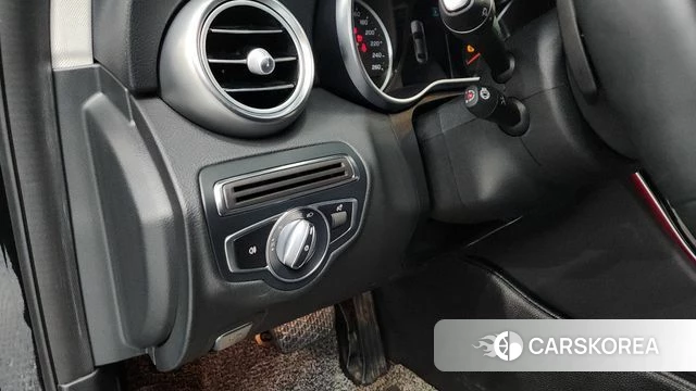 Mercedes-Benz C-Class W205 2019 Черный из Кореи, фото 3