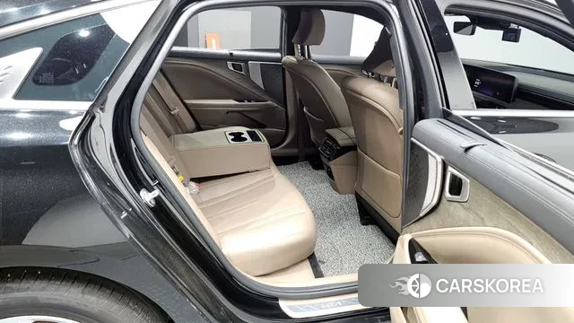 Kia K8 2022 Черный из Кореи, фото 3