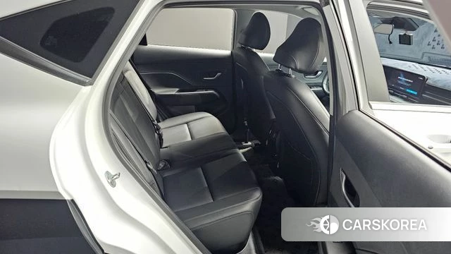 Hyundai Kona (SX2) 2023 Белый из Кореи, фото 3