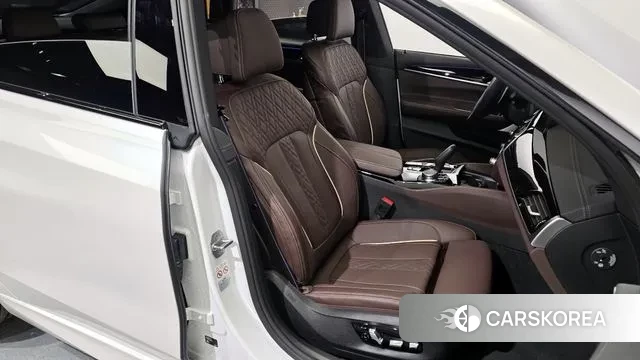 BMW 6 Series GT (G32) 2024 Белый из Кореи, фото 3