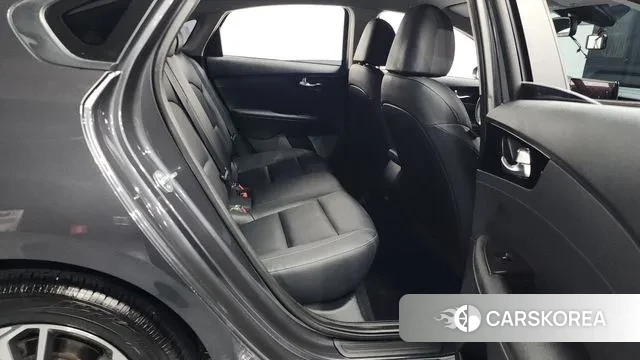 Kia The New K3 2nd generation 2023 Серый из Кореи, фото 3