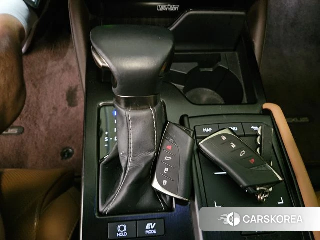 Lexus ES300h 7th generation 2021 Серебристо-серый из Кореи, фото 3